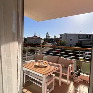 Appartement 2 Dans Avec Piscine Et Parking, La Ciotat