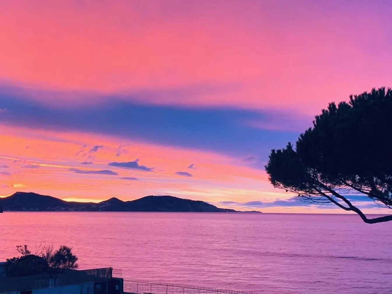 Apartment Le St Barth - Clim - Acces Mer Direct - 2 Chbre Parking La Ciotat France