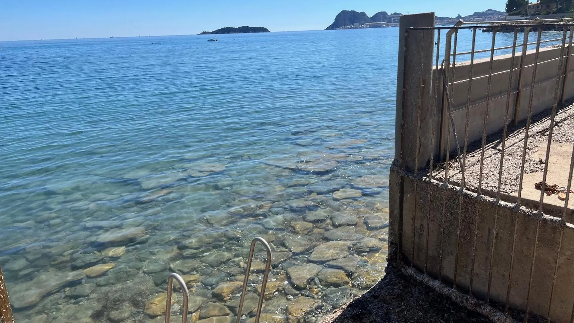 Apartment Le St Barth - Clim - Acces Mer Direct - 2 Chbre Parking La Ciotat