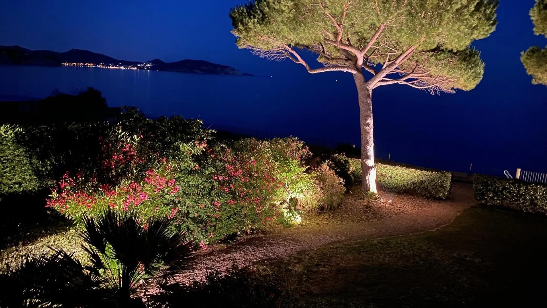 Le St Barth - Clim - Acces Mer Direct - 2 Chbre Parking La Ciotat 0*,  France